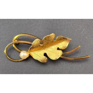 Vintage Turin Inc.  12K Gold Oak Leaf Brooch With Pearl Accent Statement Piece